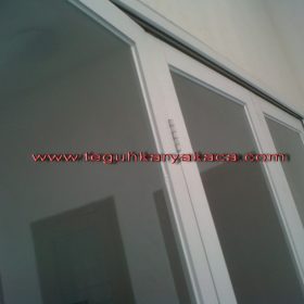 Pintu lipat alumunium