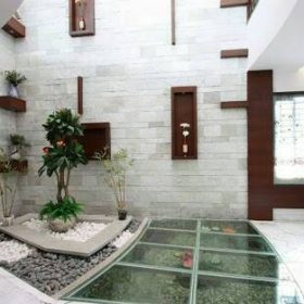 Lantai kaca kolam