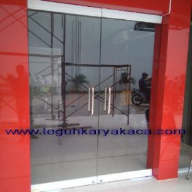 pintu frameless floorhing
