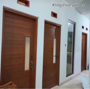 pintu alumunium serat kayu