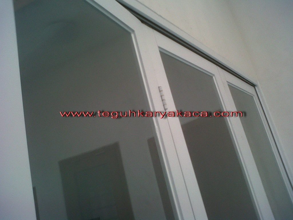 Pintu lipat alumunium