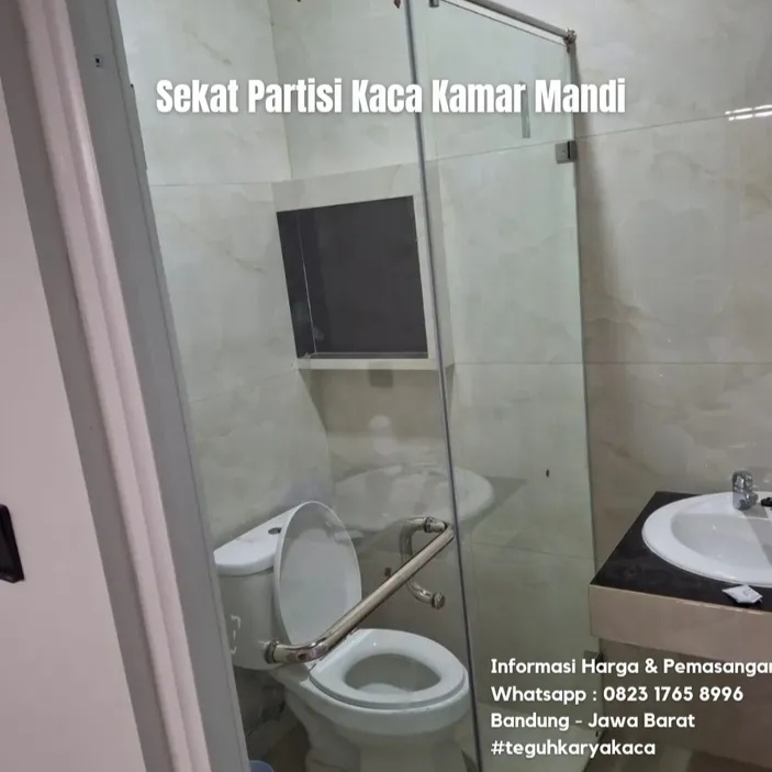 sekat pintu kaca kamar mandi